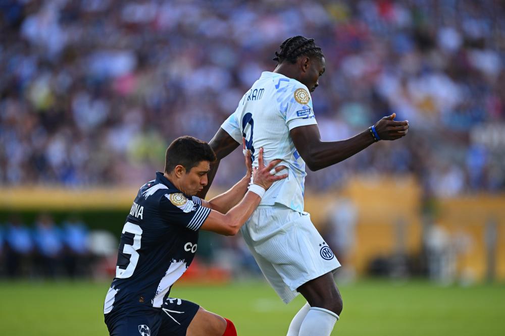 亚马尔：梅西是历史最佳，但我不想成为梅西，我想走自己的路